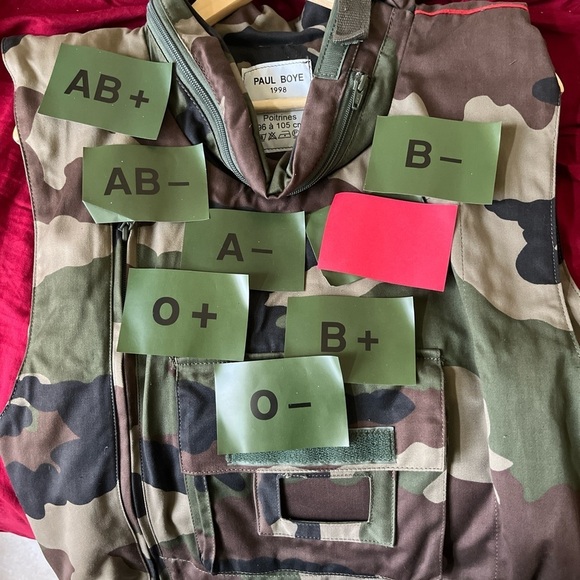 The French Military Flak Vest is an authentic surplus flak vest carrier. - Picture 9 of 12